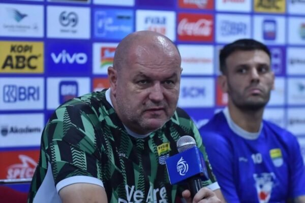 Latihan Individu: Persib Bandung Siapkan Pemain Selama Liburan Latihan Individu: Persib Bandung Siapkan Pemain Selama Liburan
