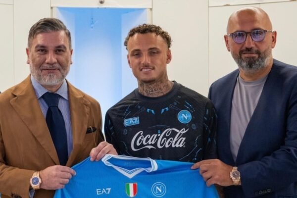 Napoli Resmi Dapatkan Winger Belanda Noa Lang dari PSV Eindhoven Napoli Resmi Dapatkan Winger Belanda Noa Lang dari PSV Eindhoven