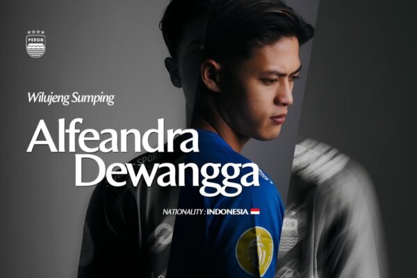 Alfeandra Dewangga Resmi Bergabung dengan Persib Bandung Alfeandra Dewangga Resmi Bergabung dengan Persib Bandung