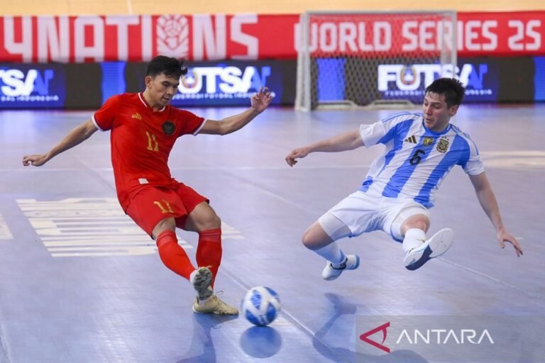 Here are some alternative title suggestions for "Hasil lengkap undian kualifikasi Piala Asia Futsal 2026 Indonesia":

1. "Rincian Lengkap Hasil Undian Kualifikasi Piala Asia Futsal 2026 di Indonesia"
2. "Hasil Detail Undian Kualifikasi Piala Asia Futsal 2026 untuk Indonesia"
3. "Pengumuman Lengkap Hasil Undian Kualifikasi Piala Asia Futsal 2026 di Tanah Air"
4. "Kualifikasi Piala Asia Futsal 2026: Hasil Undian Lengkap untuk Indonesia"
5. "Hasil dan Rincian Undian Kualifikasi Futsal Piala Asia 2026 Indonesia"
6. "Hasil Undian Piala Asia Futsal 2026: Informasi Lengkap untuk Indonesia"
7. "Memahami Hasil Undian Kualifikasi Piala Asia Futsal 2026: Indonesia Terlibat"

Feel free to adjust these suggestions based on your audience or specific focus!