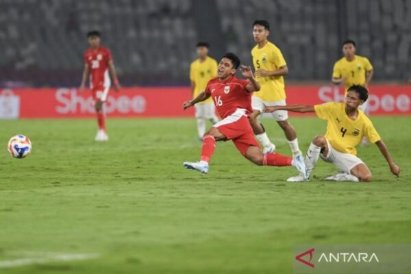 Gerald Vanenburg: Tak Terpengaruh, Baik Ditonton Suporter atau Tidak Gerald Vanenburg: Tak Terpengaruh, Baik Ditonton Suporter atau Tidak