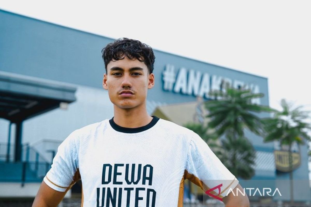 Berita Resmi: Rafael Struick Menandatangani Kontrak dengan Dewa United